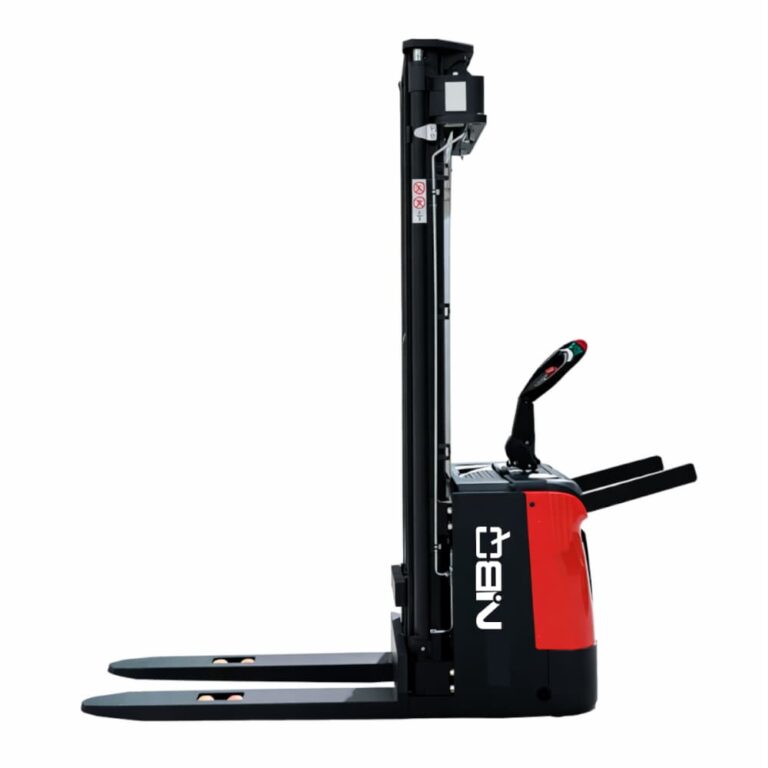 PS16N 2 Apilador eléctrico para manejo de químicos en almacén